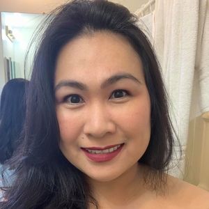 Meet your Posher, Lorilie